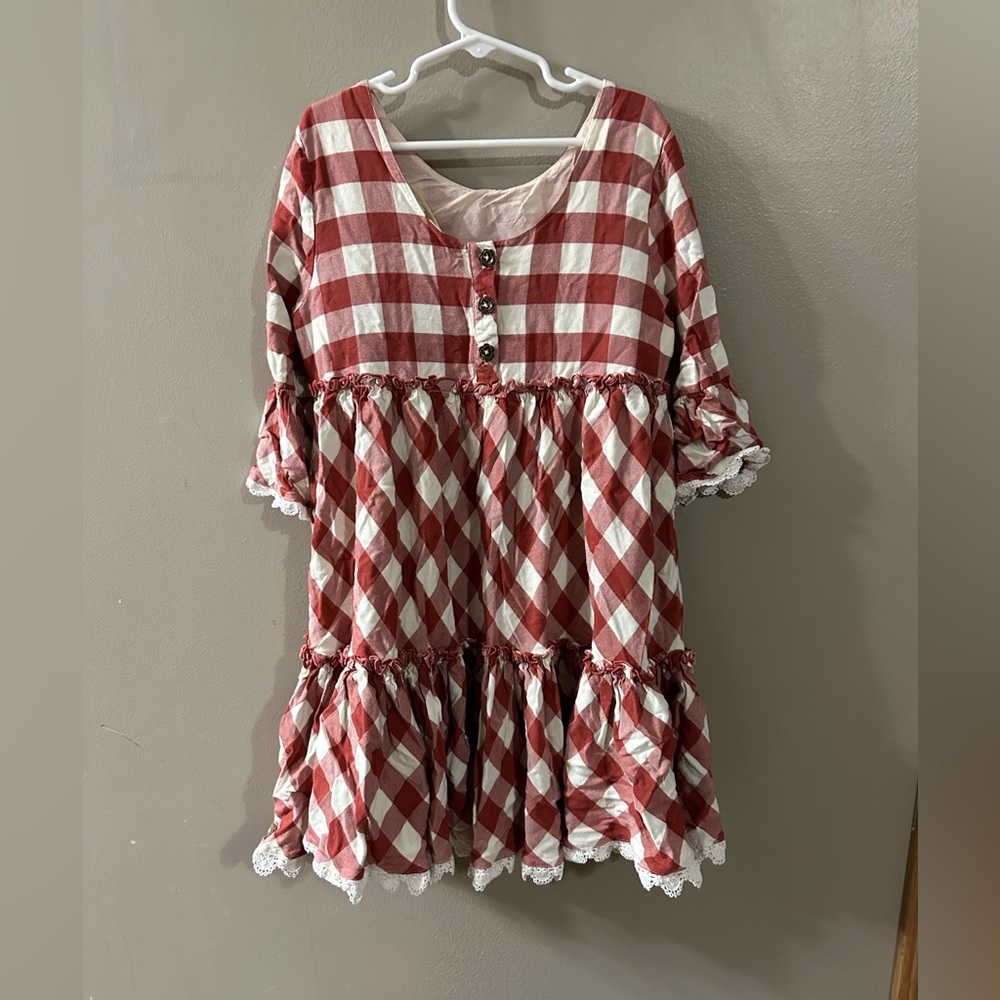 Matilda Jane adorable flower buttons on back of dress girls size 10
